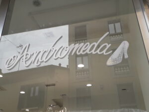 vetrofania in opalino